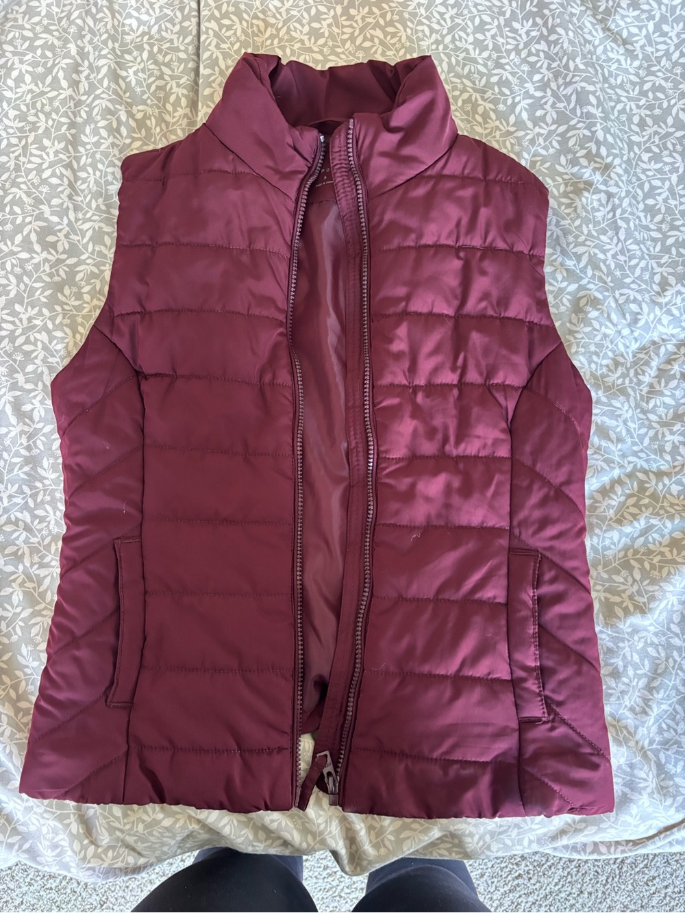 Aeropostale Maroon Quilted Puffer Vest